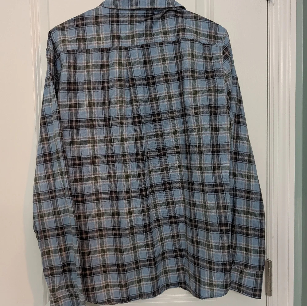 Johnnie-O Size M, Button Down Flannel, 100% Cotton, Gulf Blue Plaid - Picture 2 of 4
